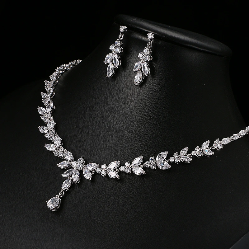 Bridal Sparkle Necklace & Earrings · Silver Tone, photo 3