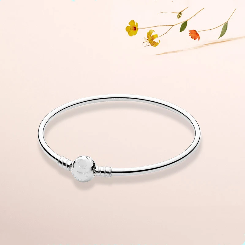 Minimal Round-Clasp Bangle, photo 4