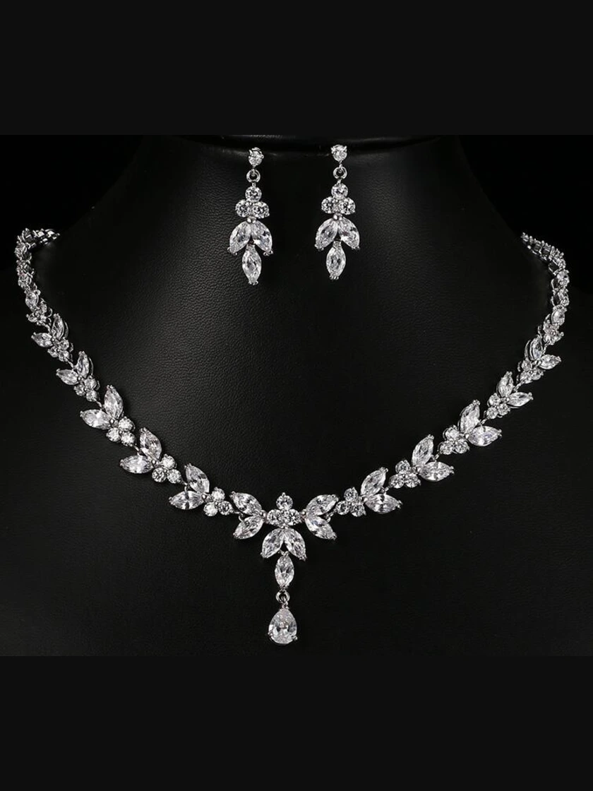Bridal Sparkle Necklace & Earrings · Silver Tone